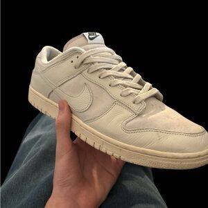 Nike Dunk Low Premium
Light Orewood Brown size 13
no box